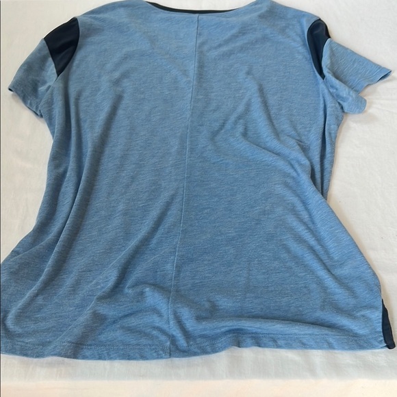 NFL Titans Women’s Light Blue Nike Tee - Picture 8 of 8